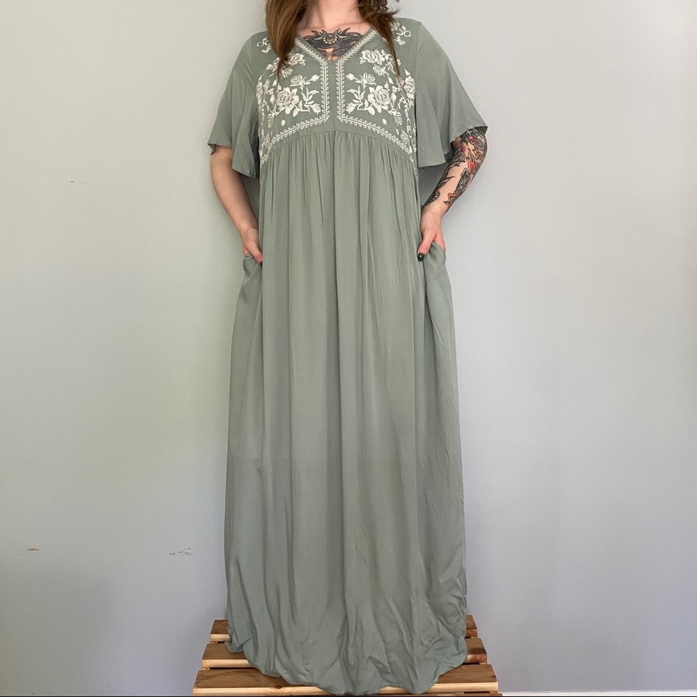 Embroidered maxi dress